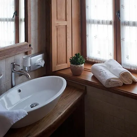 فندق مبيت وإفطار Halasi Pince Panzio