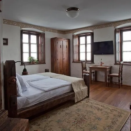 Halasi Pince Panzio Bed & Breakfast