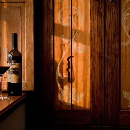 Halasi Pince Panzio فندق مبيت وإفطار 4*